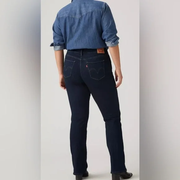 LEVI’S Women’s Classic Bootcut Indigo Denim Jeans. Size 16W. Great Jeans! - Picture 3 of 9